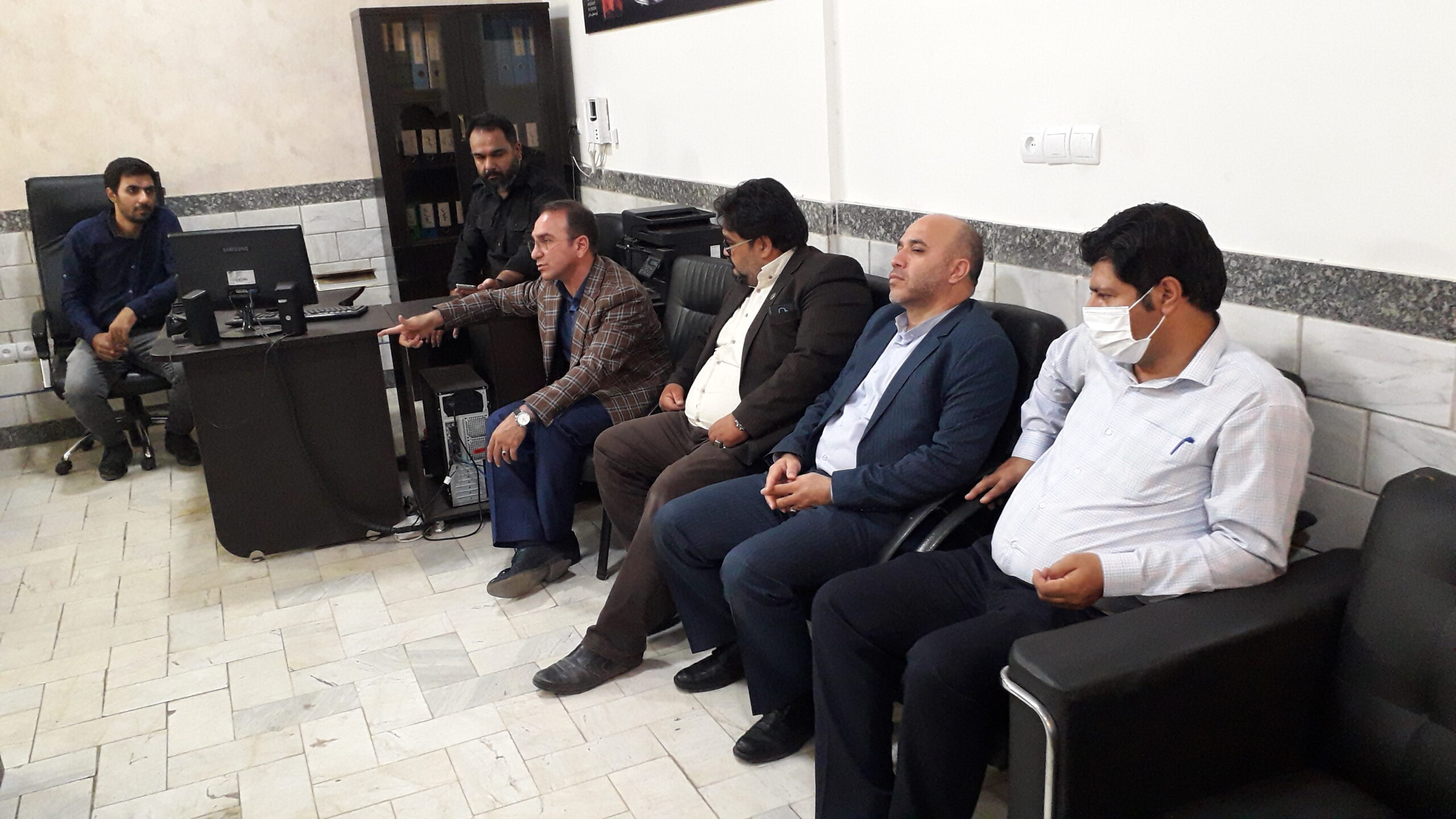 تاکید بخشدار کهریزک بر رفع مشکلات صاحبان صنایع؛ کوتاهی در رفع مشکلات صنعتگران قابل اغماض نیست