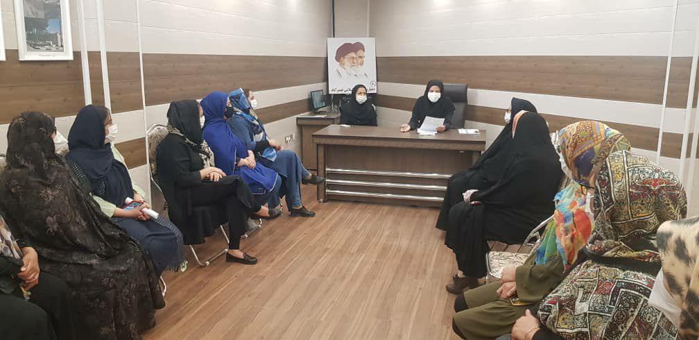 بررسی ۳ طرح اشتغالزایی به منظور توانمندسازی بانوان در روستای قیصرآباد