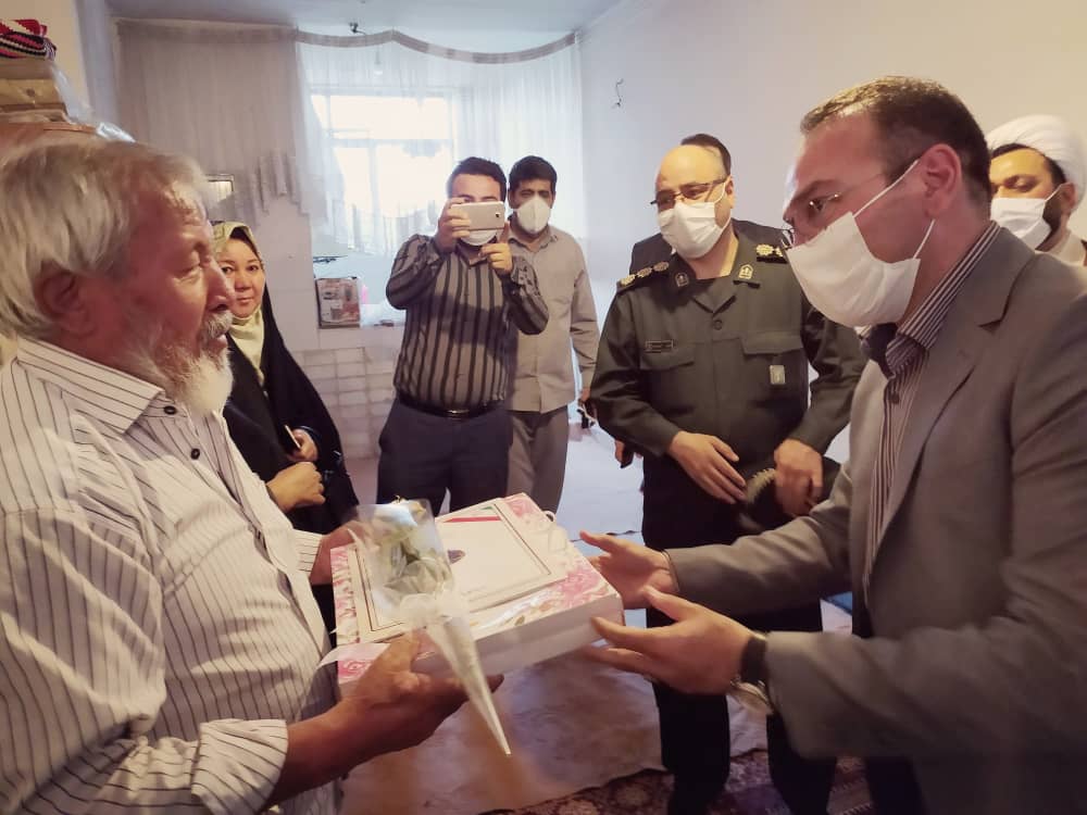 بابایی: خانواده شهدای مدافع حرم سرمایه های معنوی کشور میباشند
