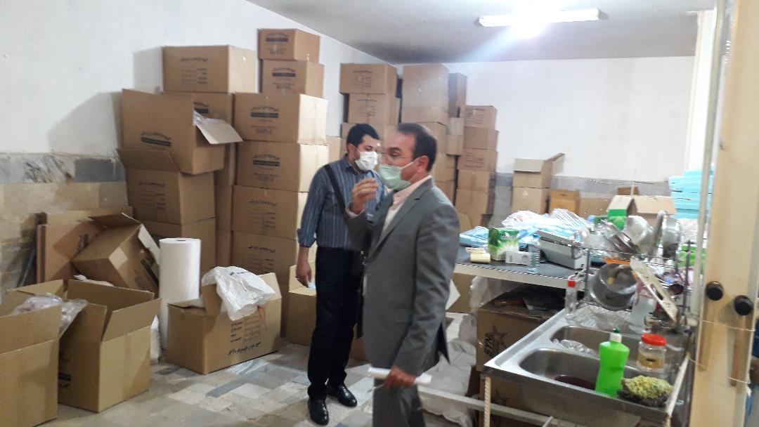 thumbnail 6 | گزارش تصویری| پلمپ واحد غیرمجاز تولیدات بهداشتی در شهر کهریزک