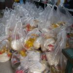 گزارش تصویری| توزیع ۲۰۰ بسته کمک معیشتی در روستای قمصر