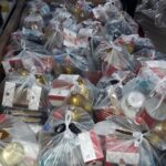 گزارش تصویری| توزیع ۱۰۰ بسته کمک معیشتی ویژه شب یلدا در روستای قمصر