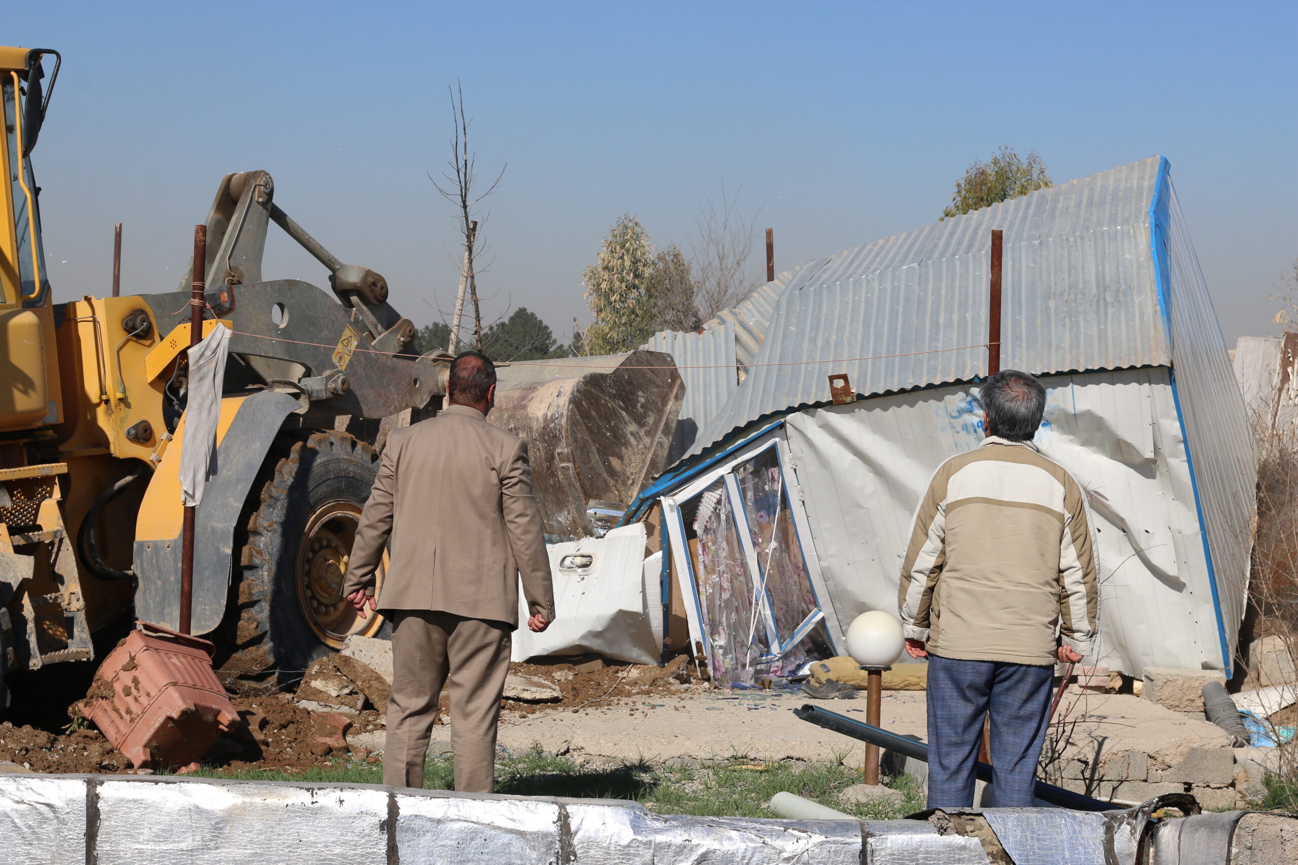 IMG 8518 scaled | گزارش تصویری 2| تخریب 51 مورد ساخت و ساز غیرمجاز در روستای درسن‌آباد