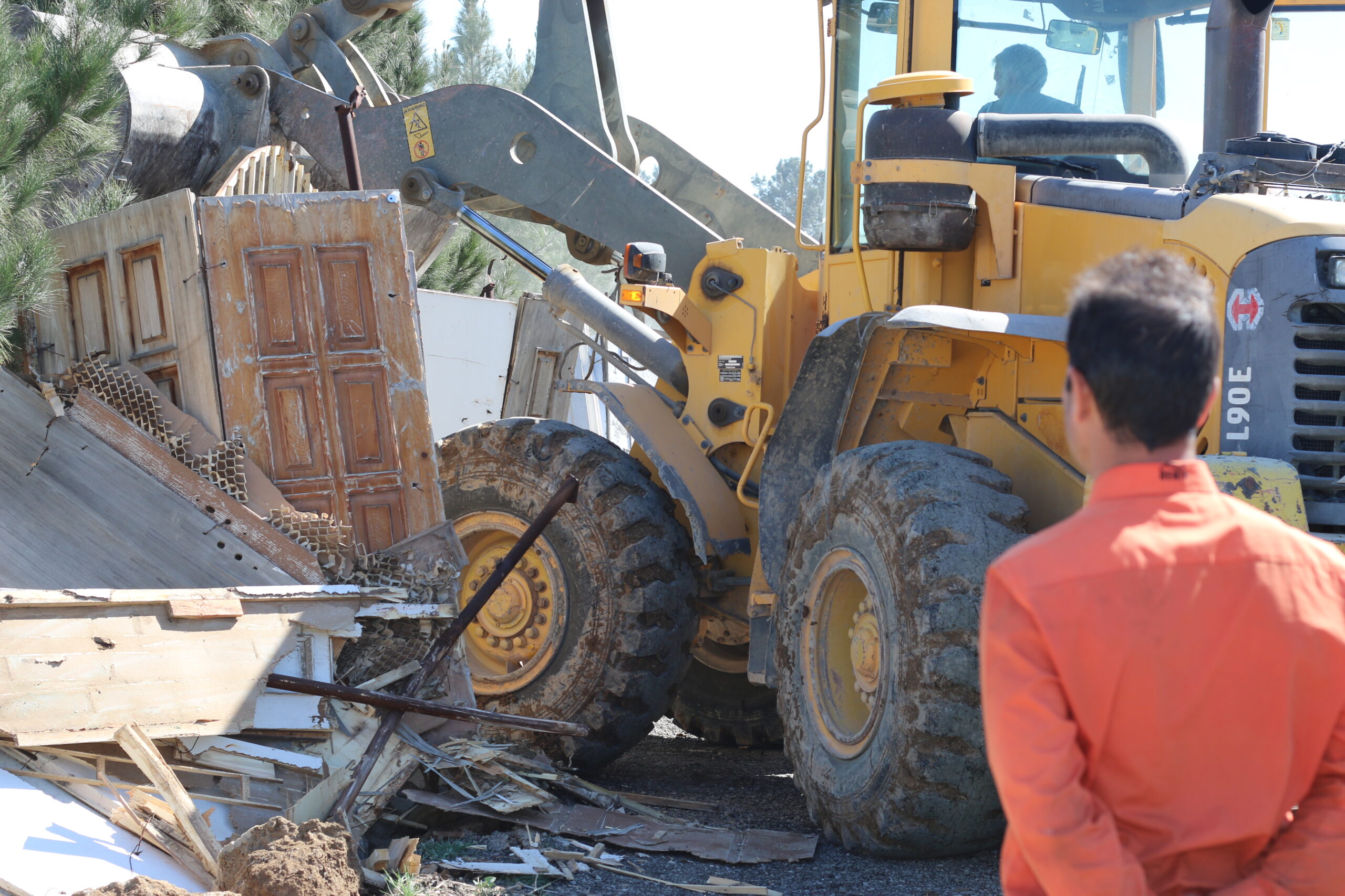 IMG 8731 scaled | گزارش تصویری 3| تخریب ۵۱ مورد ساخت و ساز غیرمجاز در روستای درسن‌آباد