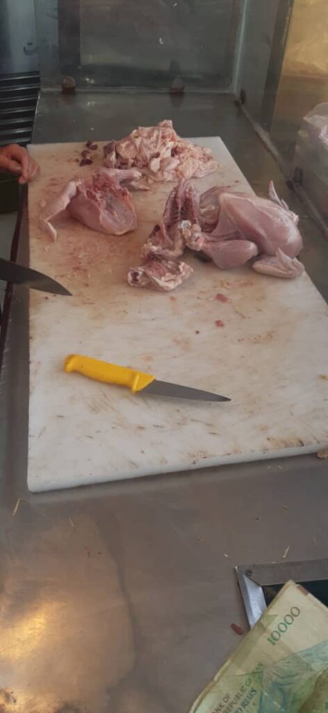 2 6 | بیش از 280 کیلوگرم مرغ فاسد و قطعه بندی شده در باقرشهر کشف شد