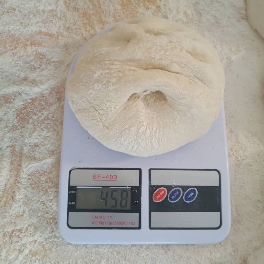 1 | گزارش تصویری| بازدید بازرسان بخشداری کهریزک از نانوایی های سطح بخش
