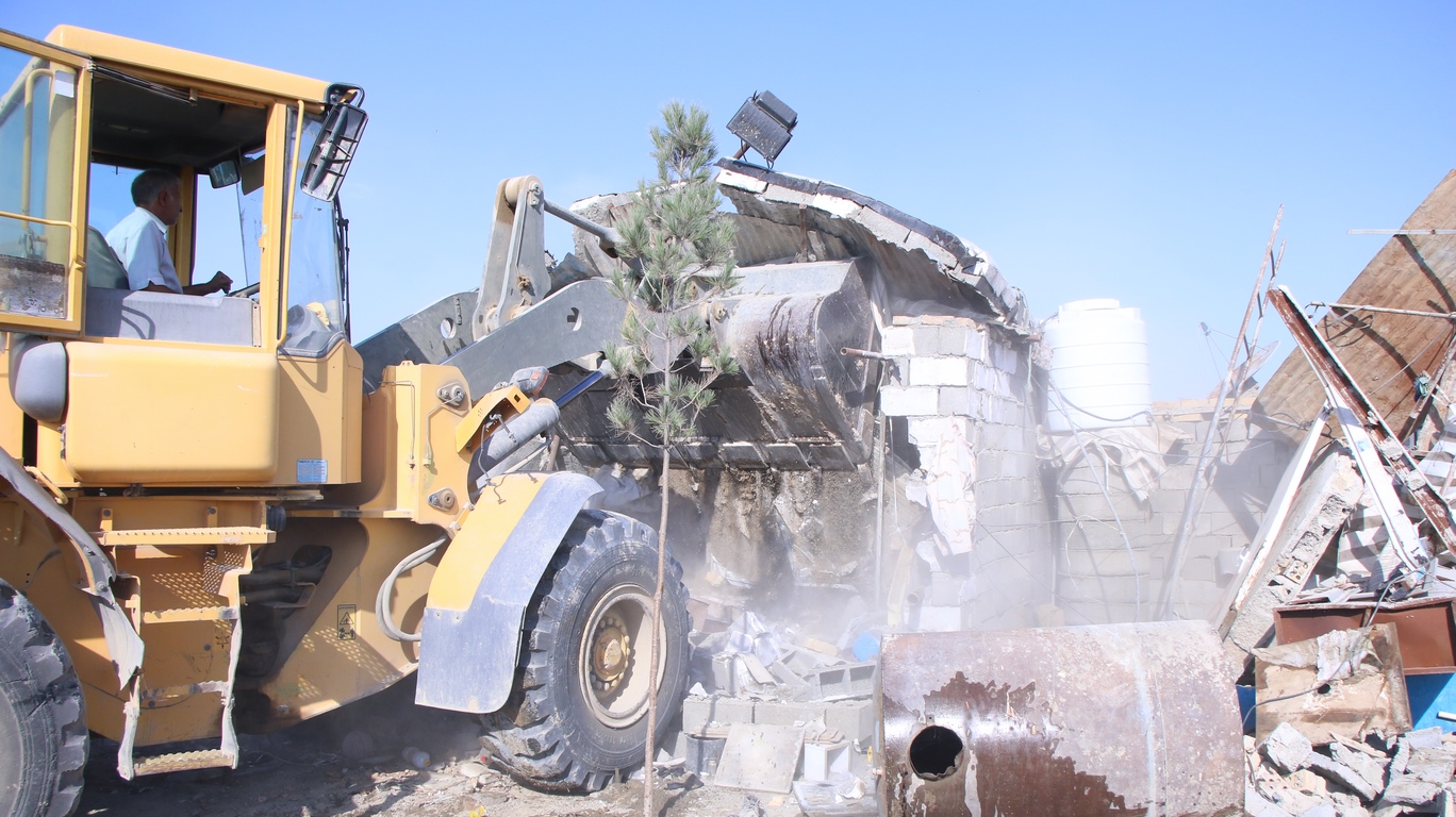 فیلم| تخریب ساخت و سازهای غیرمجاز قیصرآباد
