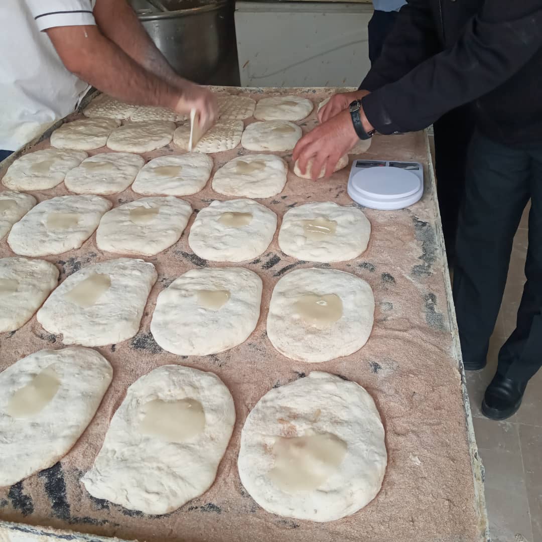 گزارش تصویری| بازدید بازرسان بخشداری کهریزک از نانواییهای سطح بخش