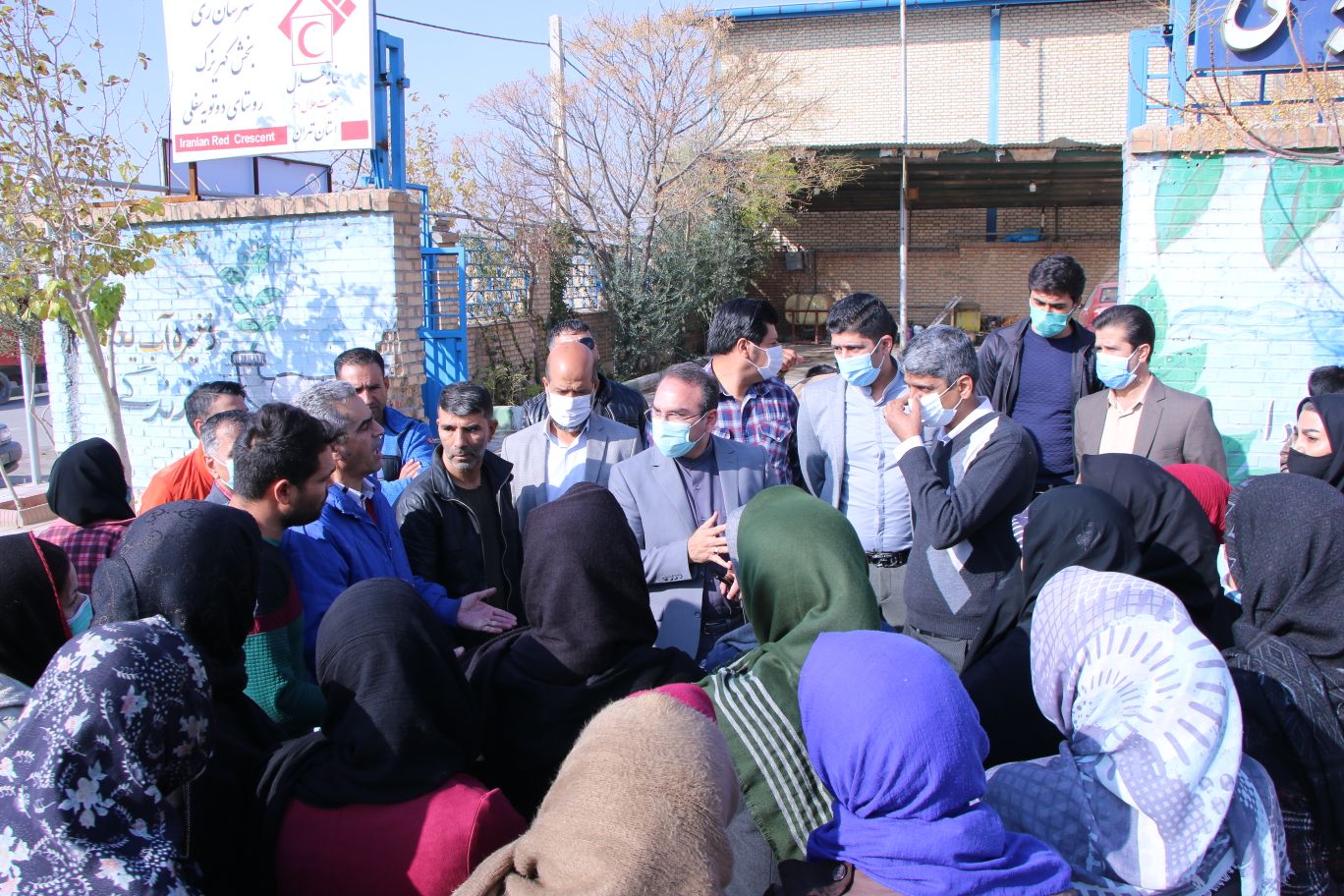 گزارش تصویری| بازدید بخشدار کهریزک از کارخانه آزفنداک و حضور در روستای دوتویه برای پیگیری مطالبات اهالی