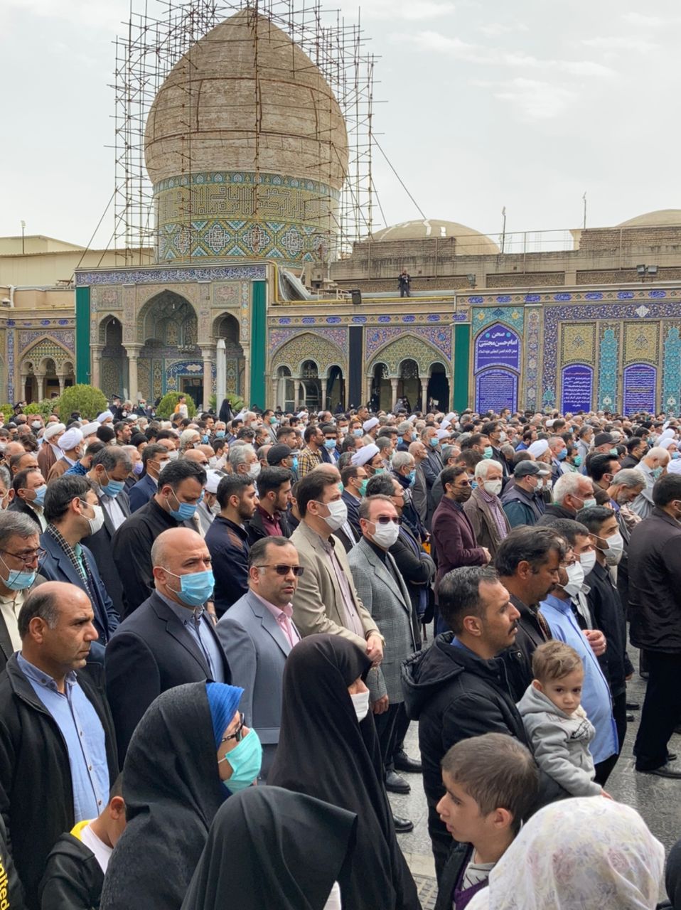 آیت الله ری‌شهری در آستان حضرت عبدالعظیم آرام گرفت