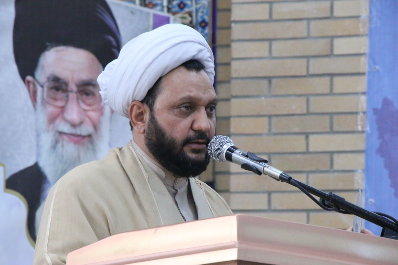 انقلاب اسلامی ایران، قدس و فلسطین را به عنوان مسئلهی جهانی مسلمین معرفی کرده است