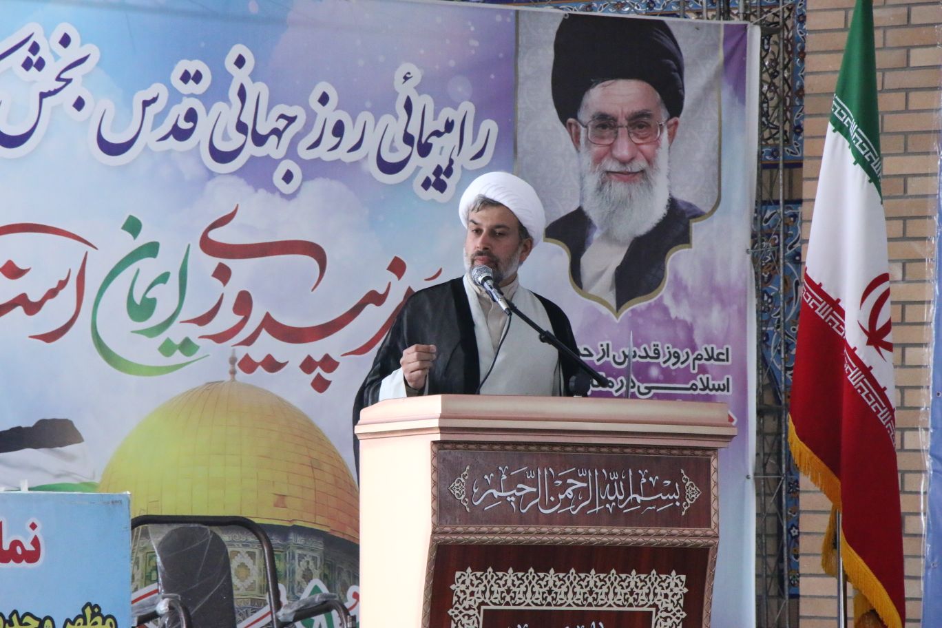امروز فریاد امام راحل را از زبان جوانان برومند ایران میشنویم