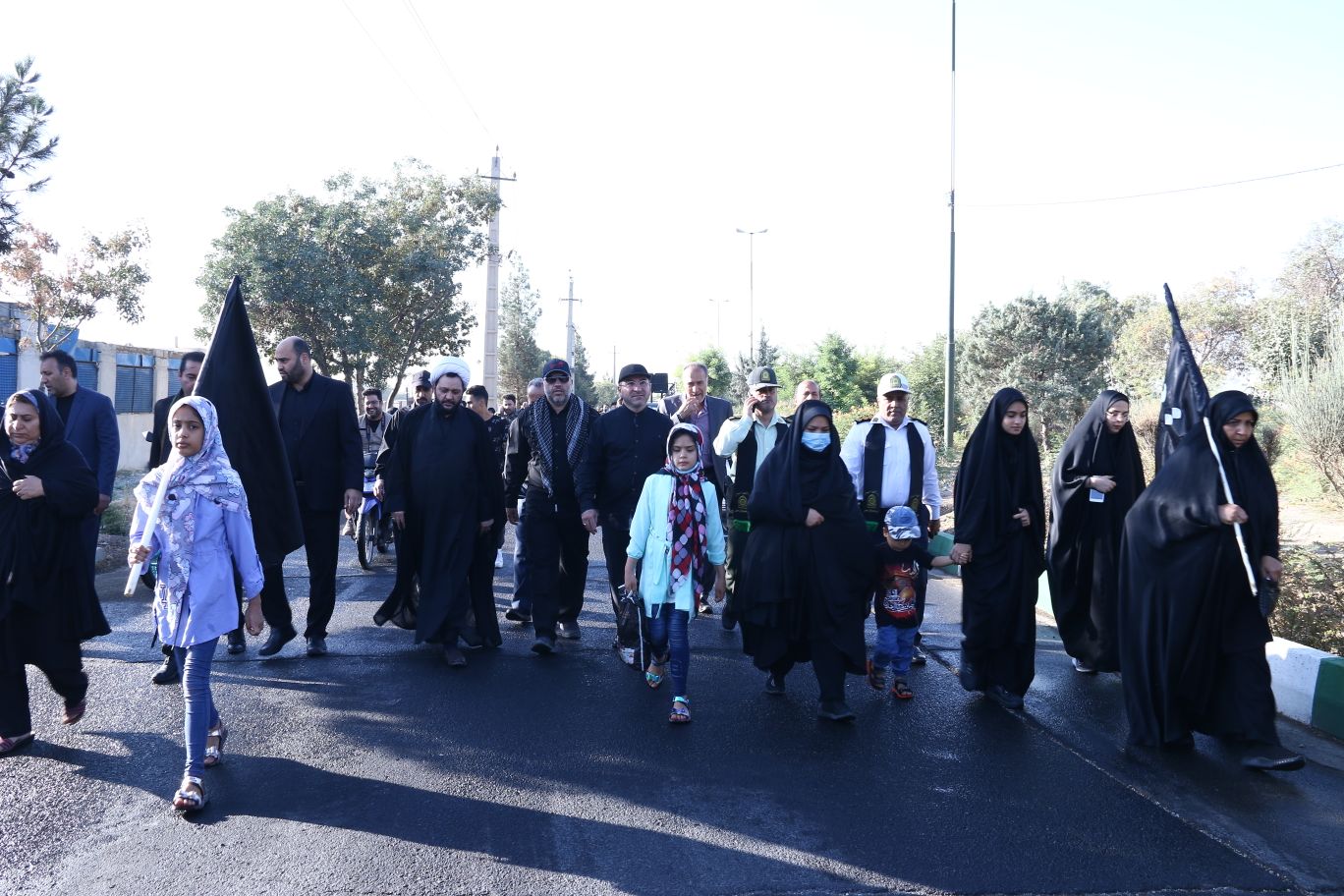 گزارش تصویری | برگزاری پیاده‌روی دلدادگان اربعین حسینی در بخش کهریزک