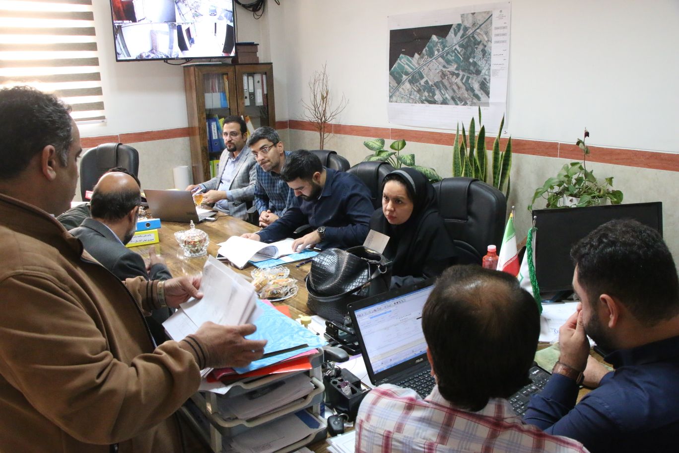 بازدید سرزده عوامل بخشداری کهریزک از دهیاری جهان آباد