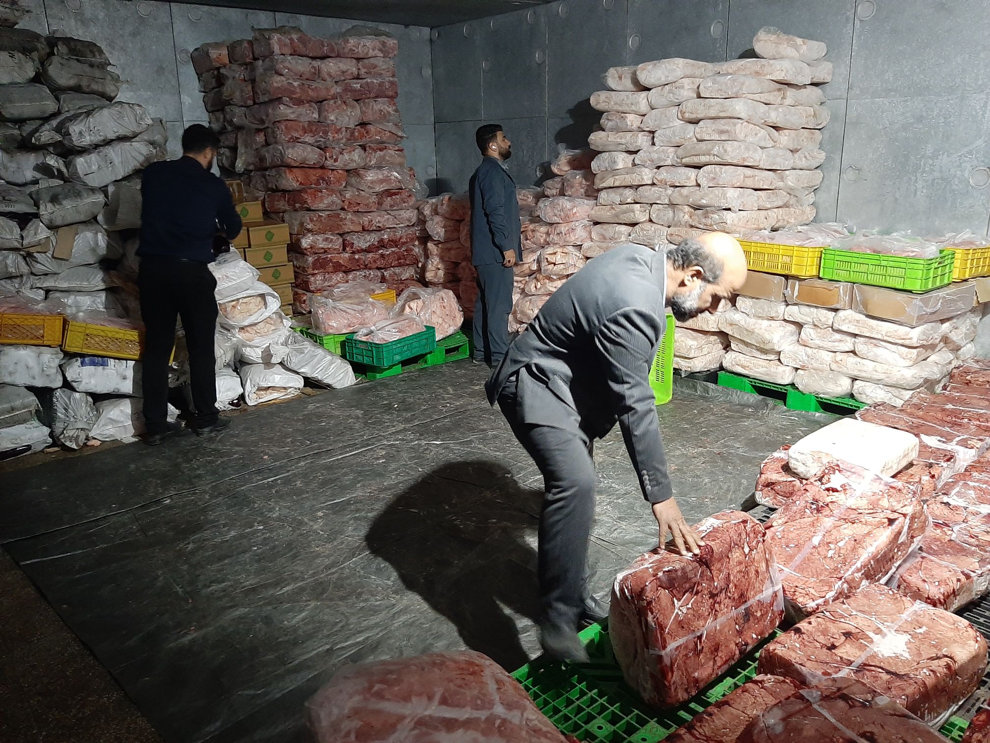 کشف بیش از ۱۲ تن آلایش دامی در مجیدآباد