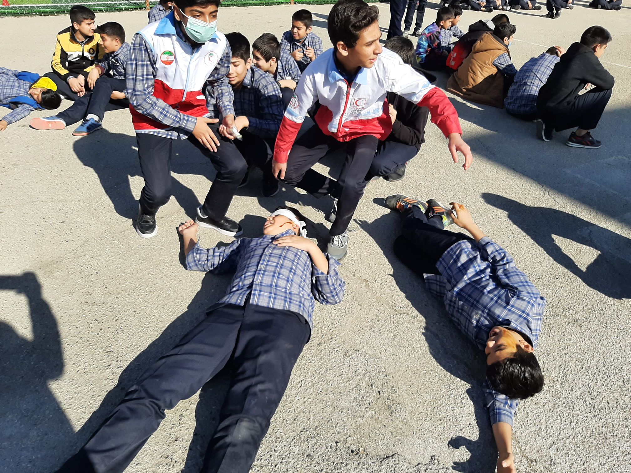 مانور زلزله در مدارس باقرشهر و کهریزک برگزار شد